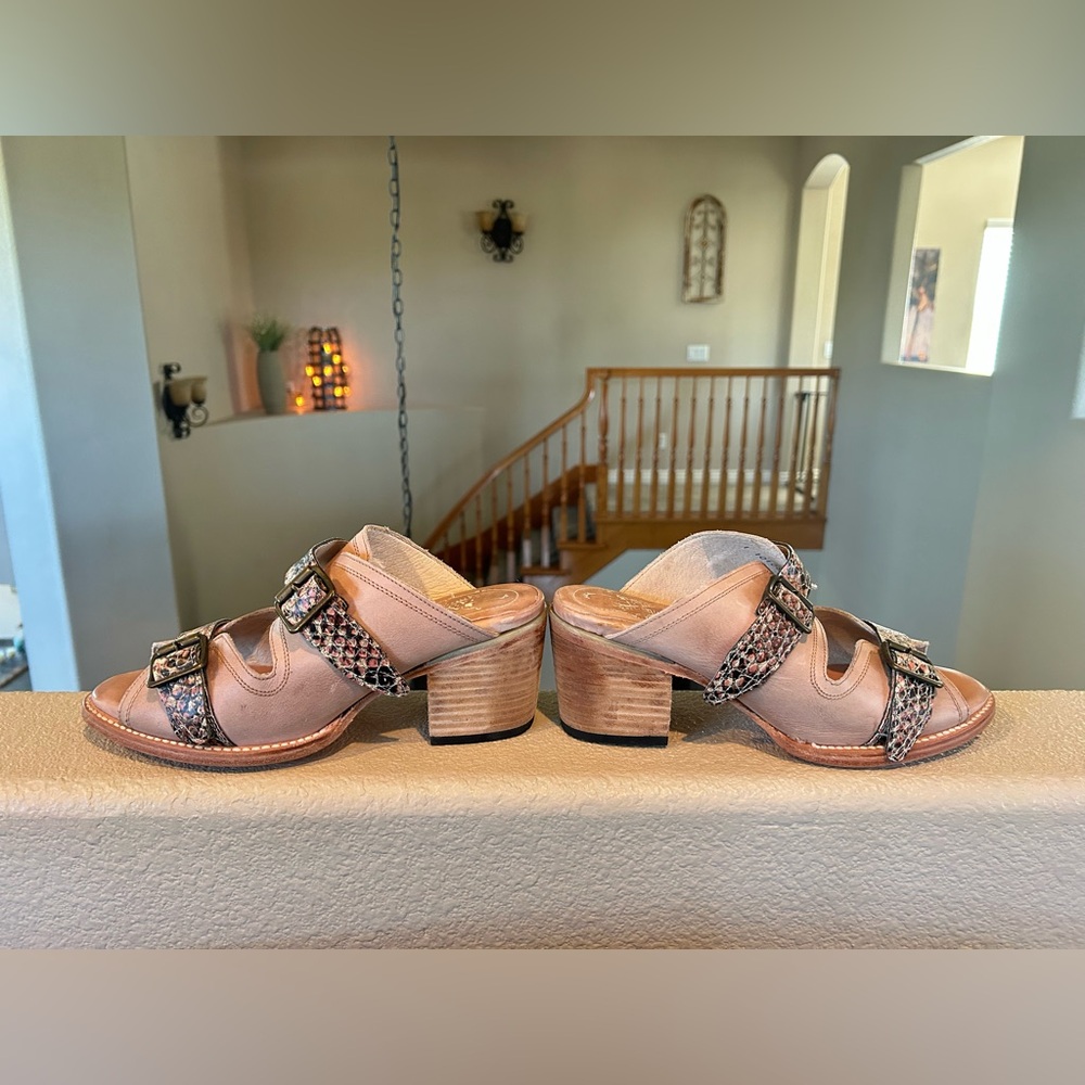 Freebird Caprice Sandals, size 10, EUC, 2 adjustable straps, leather, pink blush